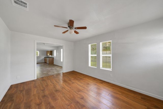 1320 Missouri Avenue, Fort Worth, TX 76104