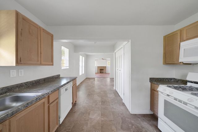 1320 Missouri Avenue, Fort Worth, TX 76104