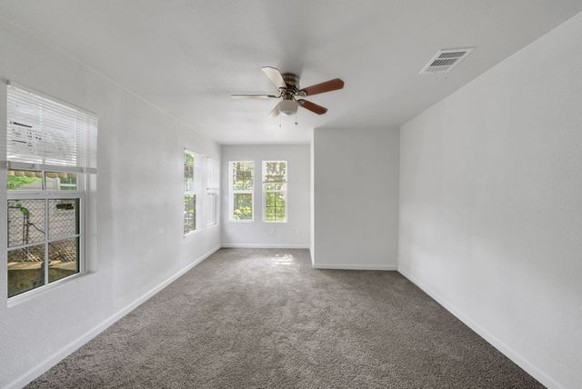 1320 Missouri Avenue, Fort Worth, TX 76104