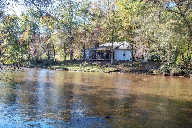 198 Riverbend Drive, Hayesville, NC 28904