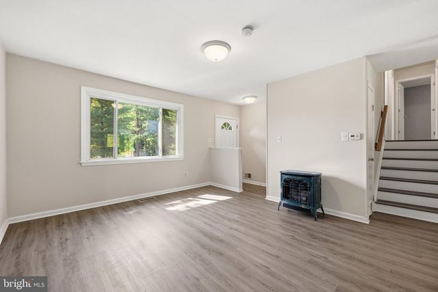 8215 VIRGINIA LN, Frederick, MD 21704