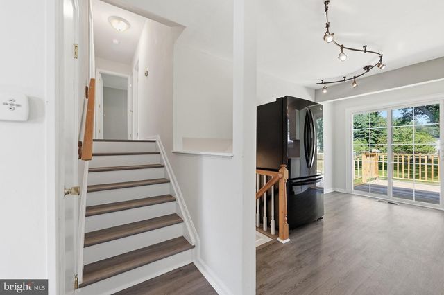 8215 VIRGINIA LN, Frederick, MD 21704