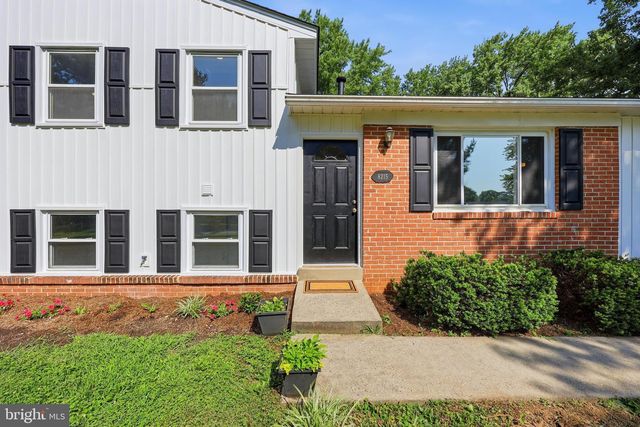 8215 VIRGINIA LN, Frederick, MD 21704