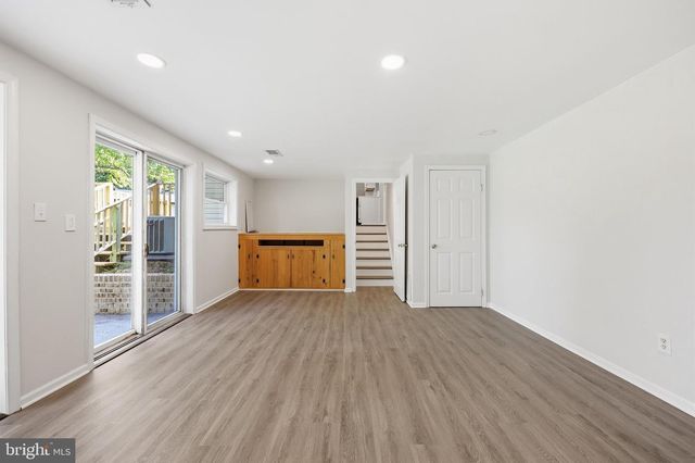 8215 VIRGINIA LN, Frederick, MD 21704