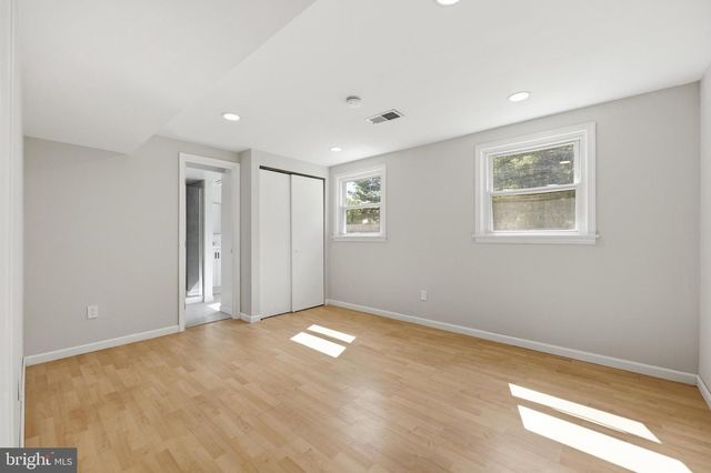 8215 VIRGINIA LN, Frederick, MD 21704