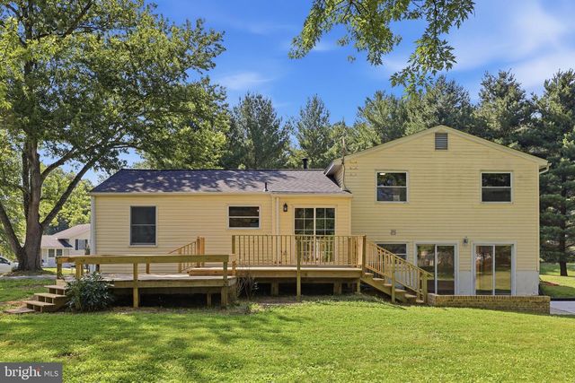 8215 VIRGINIA LN, Frederick, MD 21704