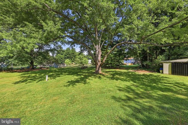 8215 VIRGINIA LN, Frederick, MD 21704