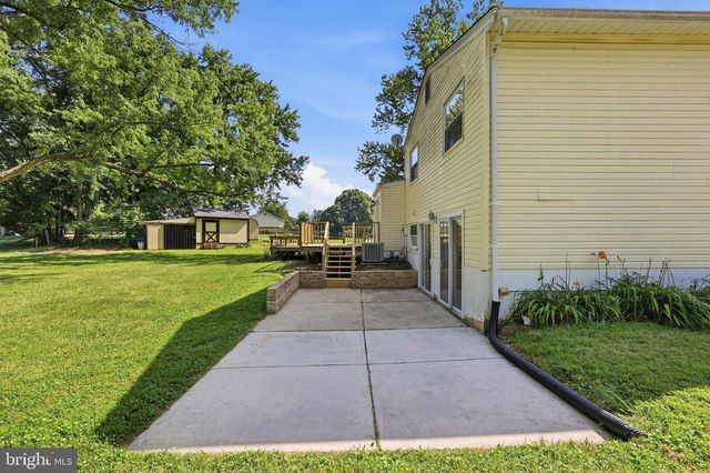 8215 VIRGINIA LN, Frederick, MD 21704