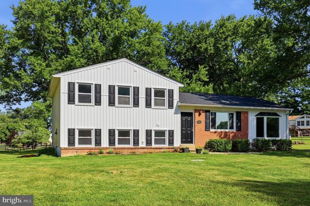 8215 VIRGINIA LN, Frederick, MD 21704