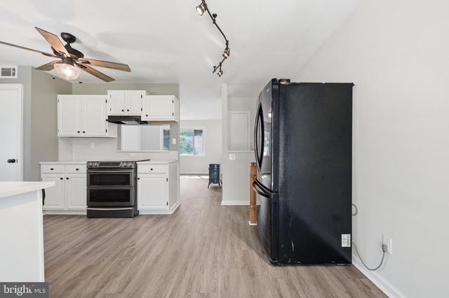 8215 VIRGINIA LN, Frederick, MD 21704