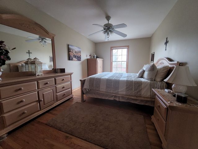 N775 W Curtis Square, Geneva, IL 60134