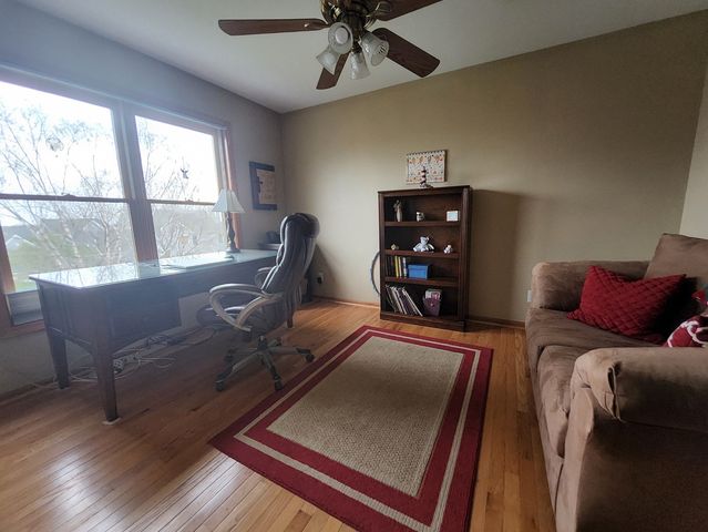 N775 W Curtis Square, Geneva, IL 60134