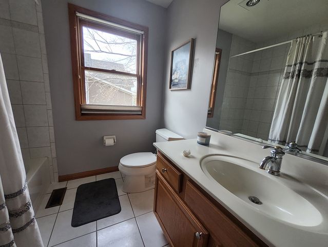 N775 W Curtis Square, Geneva, IL 60134