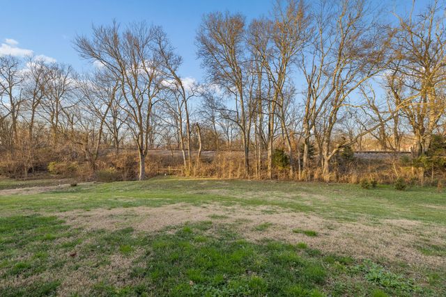 2026 Conductor Ln, Thompsons Station, TN 37179