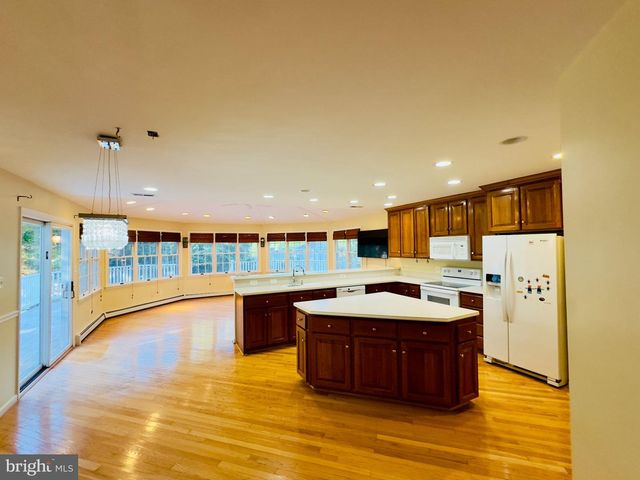 24109 DOREEN DR, Gaithersburg, MD 20882