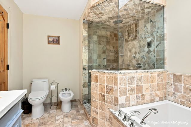 4115 Westwood Drive, Wonder Lake, IL 60097