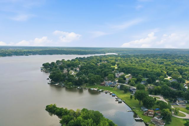 4115 Westwood Drive, Wonder Lake, IL 60097