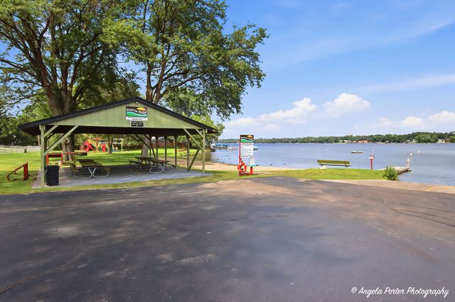 4115 Westwood Drive, Wonder Lake, IL 60097