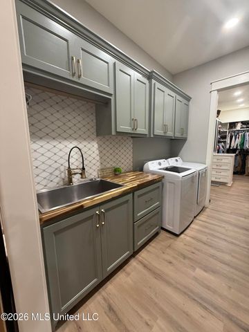 16 Manatee, Hattiesburg, MS 39402