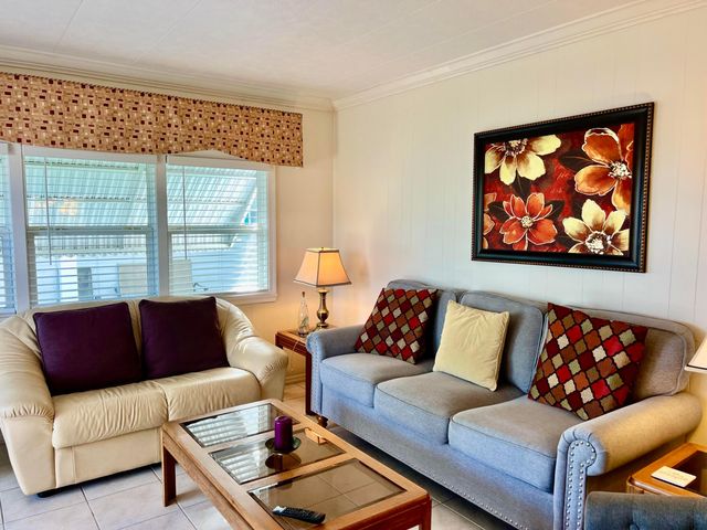 1552 S 33rd Road, Hollywood, FL 33021