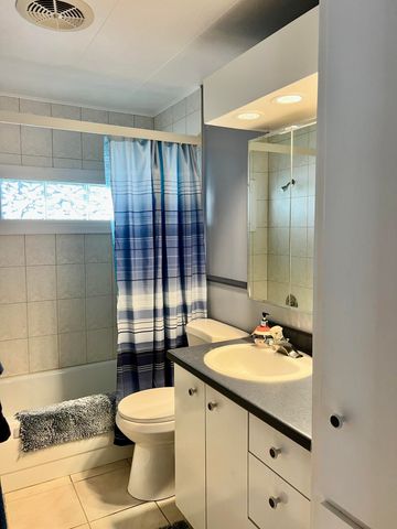 1552 S 33rd Road, Hollywood, FL 33021