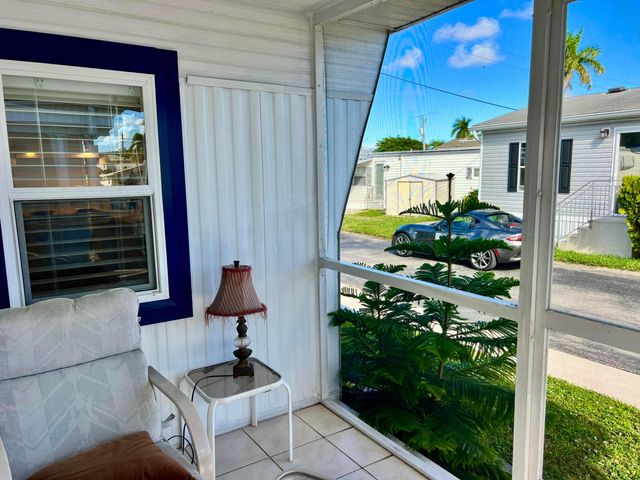 1552 S 33rd Road, Hollywood, FL 33021