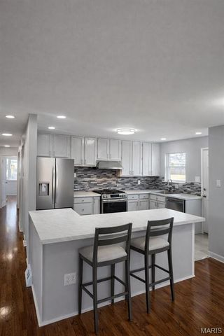 1280 Old York Drive, Florissant, MO 63033