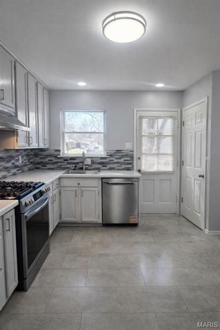 1280 Old York Drive, Florissant, MO 63033