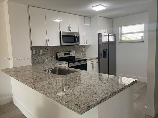 1075 Riverside Dr 405, Coral Springs, FL 33071