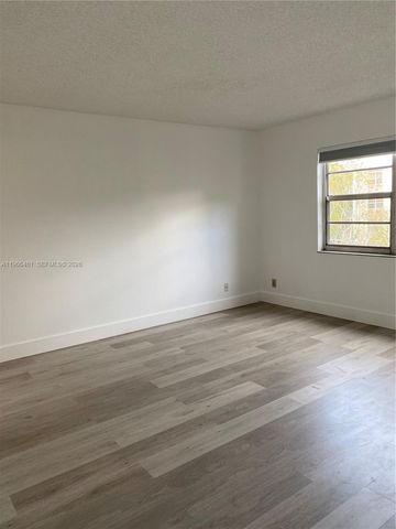 1075 Riverside Dr 405, Coral Springs, FL 33071