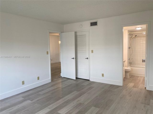 1075 Riverside Dr 405, Coral Springs, FL 33071