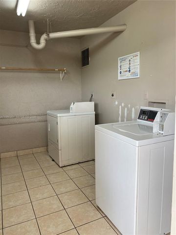 1075 Riverside Dr 405, Coral Springs, FL 33071