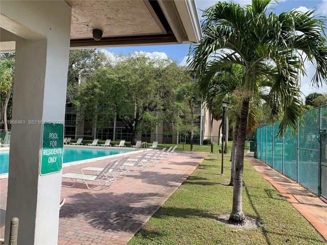 1075 Riverside Dr 405, Coral Springs, FL 33071