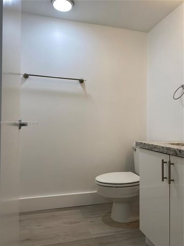 1075 Riverside Dr 405, Coral Springs, FL 33071