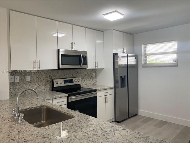 1075 Riverside Dr 405, Coral Springs, FL 33071
