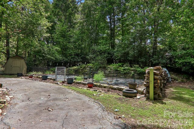 3 Edelweiss Drive, Horse Shoe, NC 28742
