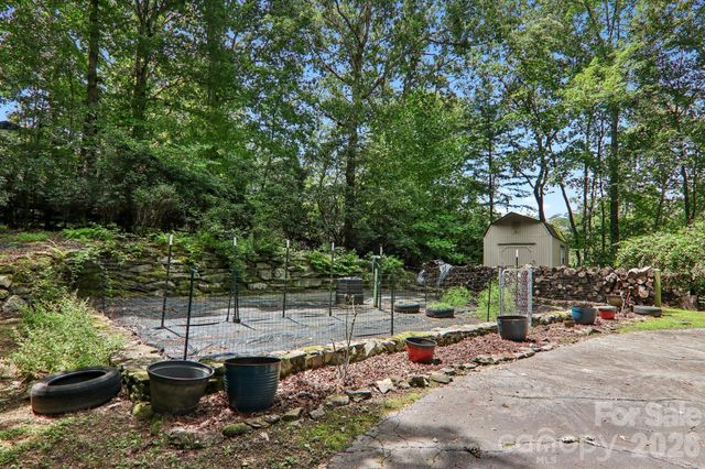 3 Edelweiss Drive, Horse Shoe, NC 28742