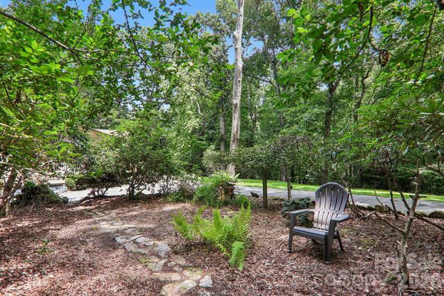 3 Edelweiss Drive, Horse Shoe, NC 28742