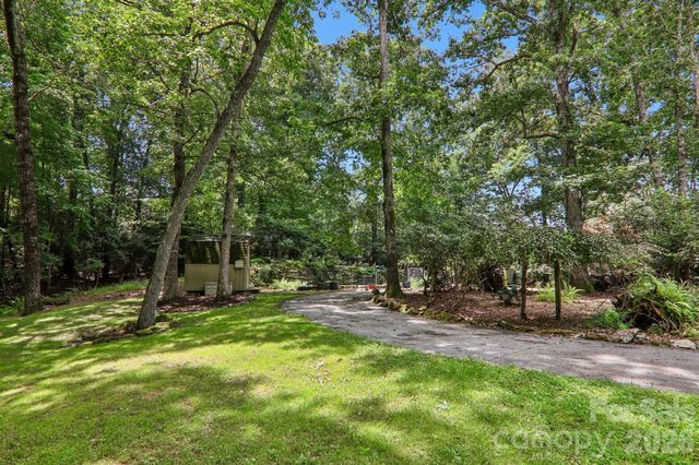 3 Edelweiss Drive, Horse Shoe, NC 28742