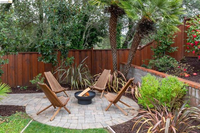 261 261 Silverado CT, Oakland, CA 94605