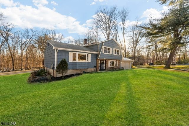 11 Grover St, Roxbury Twp., NJ 07876