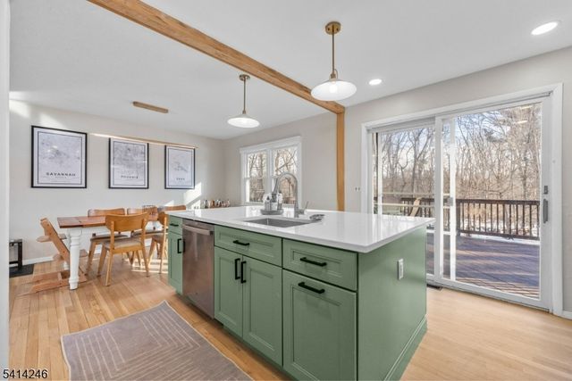 11 Grover St, Roxbury Twp., NJ 07876