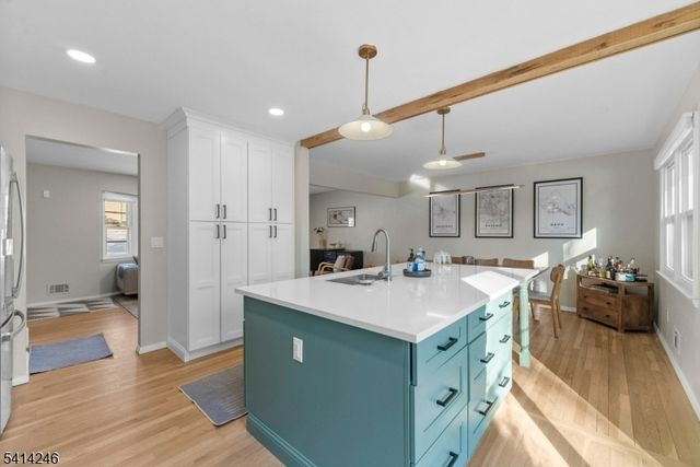 11 Grover St, Roxbury Twp., NJ 07876