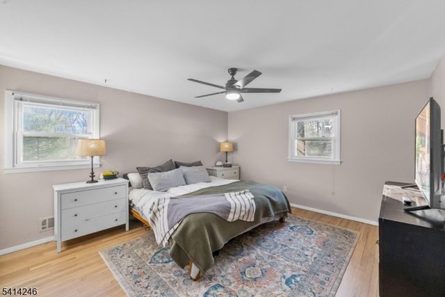 11 Grover St, Roxbury Twp., NJ 07876