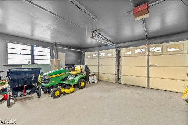 11 Grover St, Roxbury Twp., NJ 07876