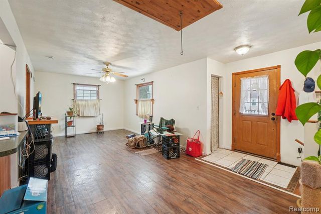 245 W Howard Street, Pontiac, MI 48342