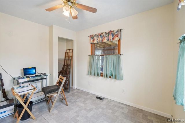 245 W Howard Street, Pontiac, MI 48342