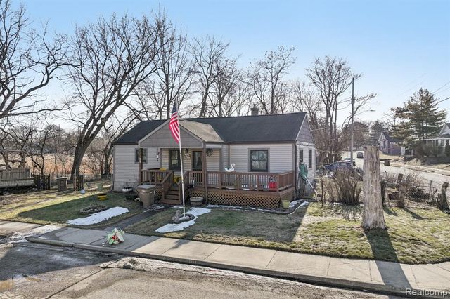 245 W Howard Street, Pontiac, MI 48342