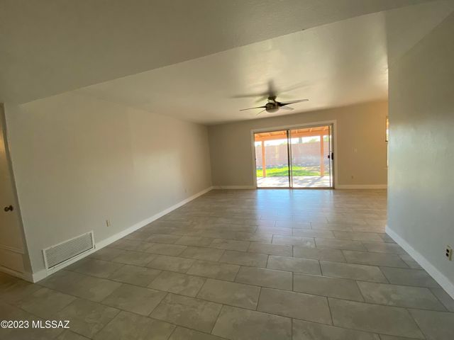 7720 E David Drive, Tucson, AZ 85730