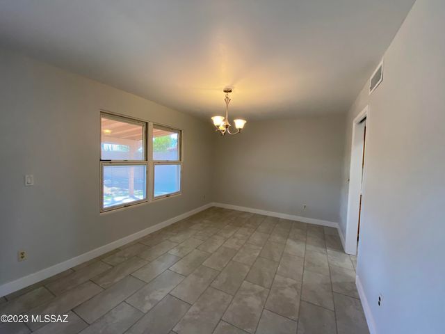 7720 E David Drive, Tucson, AZ 85730
